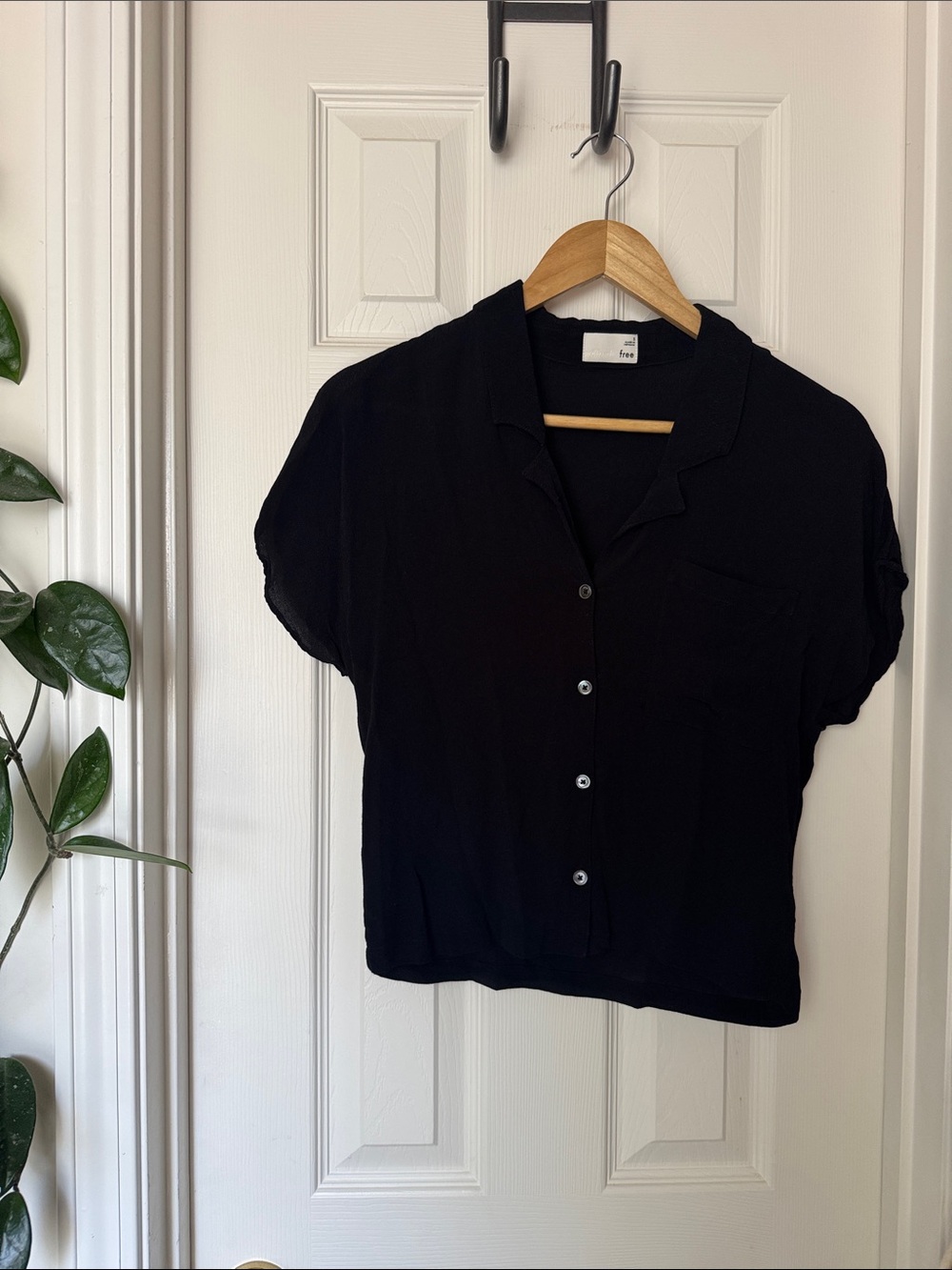 Wilfred Free Black Short Sleeve Button Front Blouse